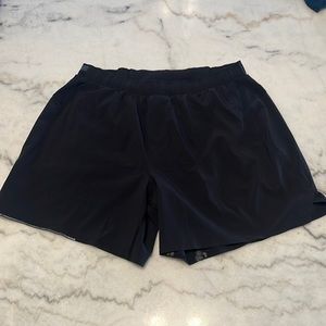 Lululemon 6inch surge size shorts size large
